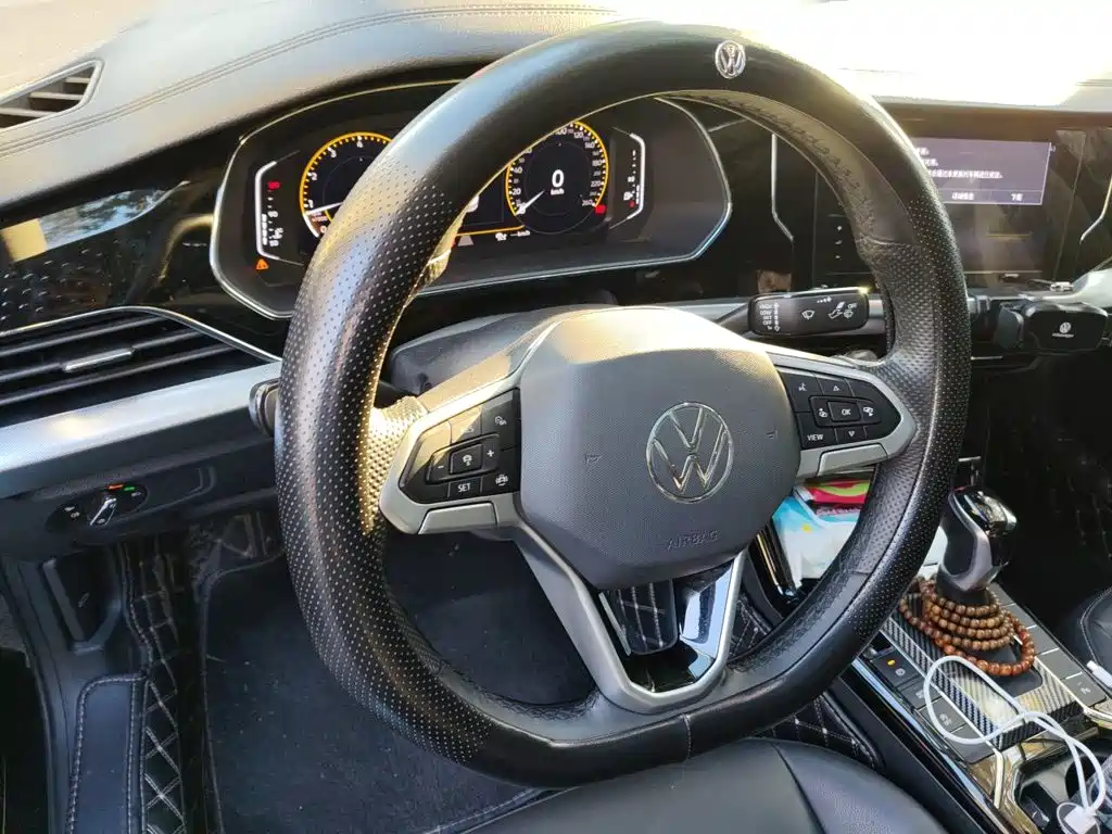 Volkswagen Passat — фото 11