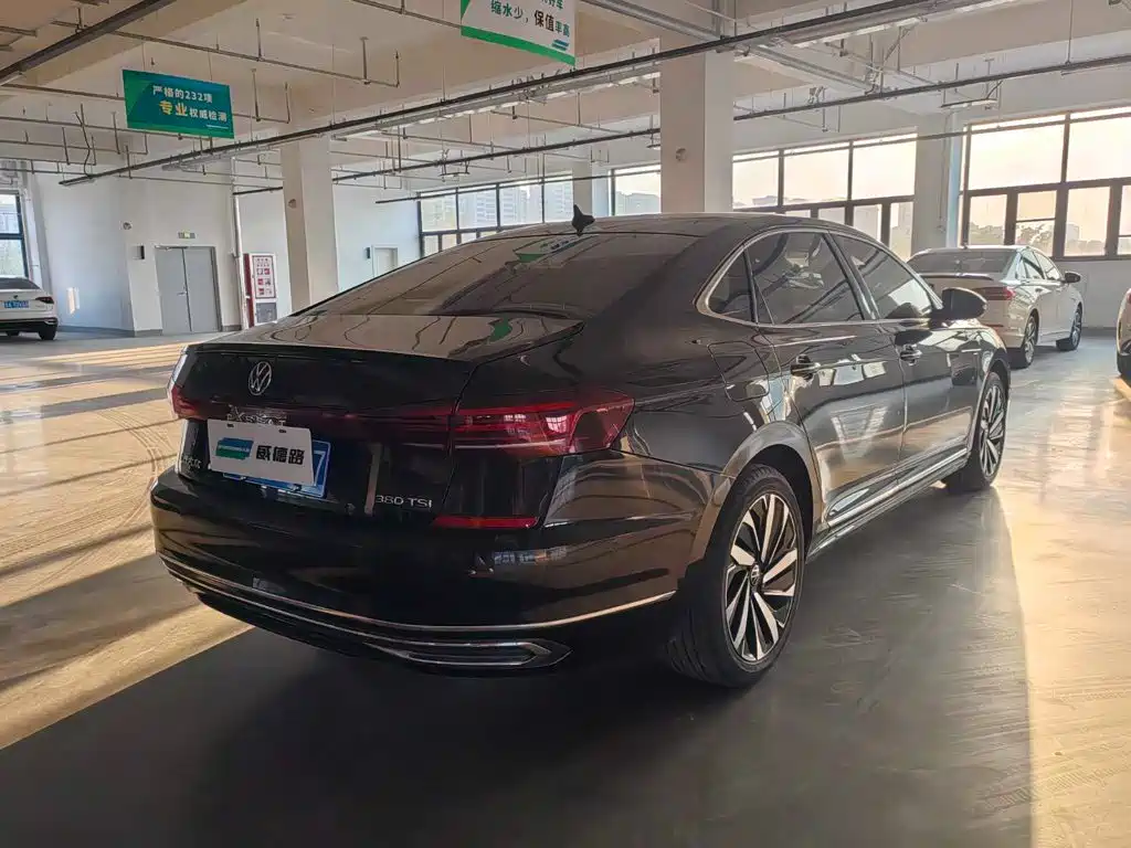Volkswagen Passat — фото 6