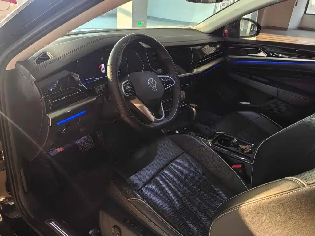 Volkswagen Passat — фото 7