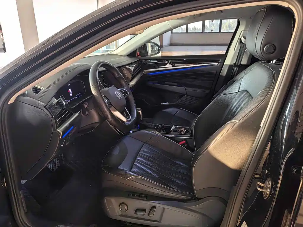 Volkswagen Passat — фото 8