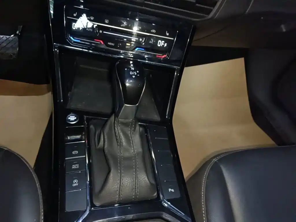 Volkswagen Passat — фото 13