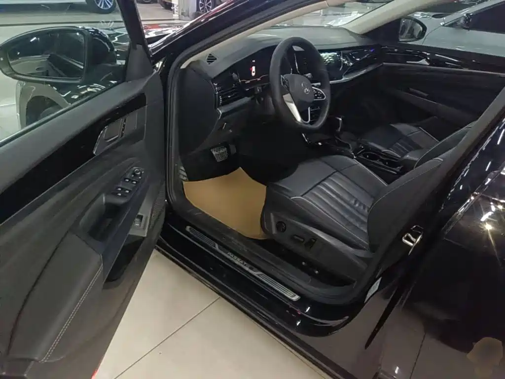 Volkswagen Passat — фото 15