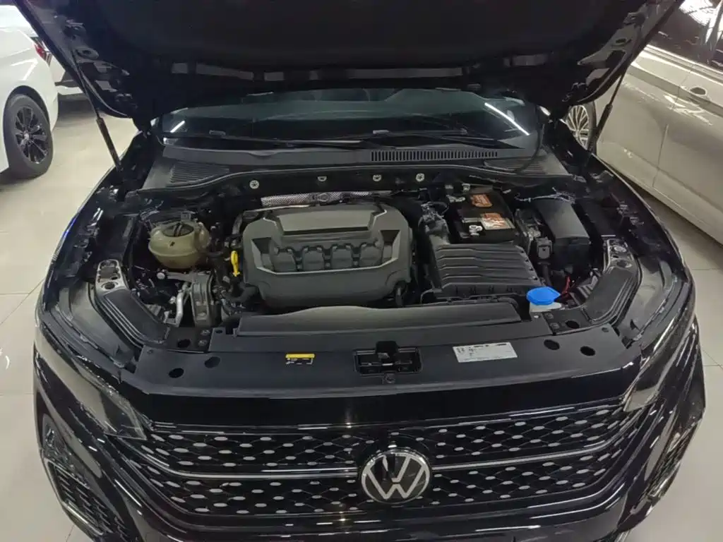 Volkswagen Passat — фото 19