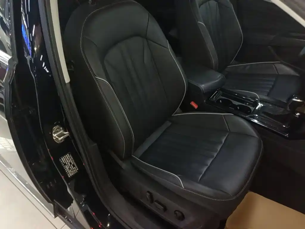Volkswagen Passat — фото 24