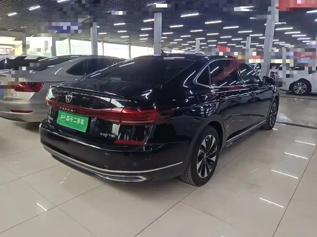 Volkswagen Passat — фото 6