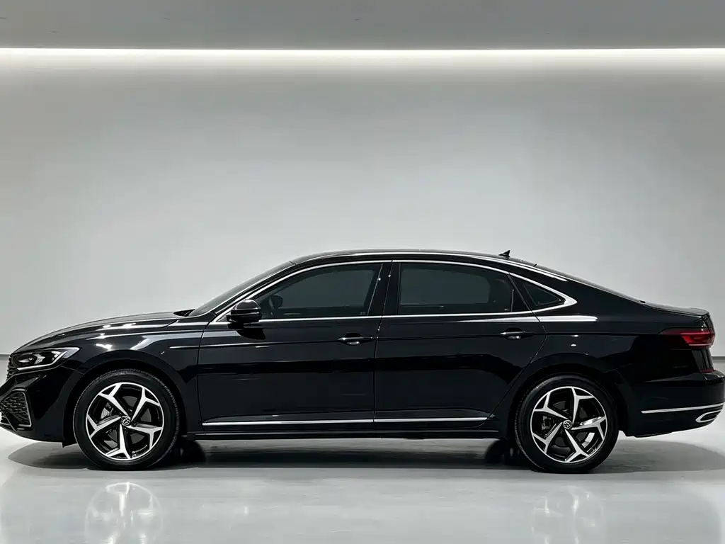 Volkswagen Passat — фото 3