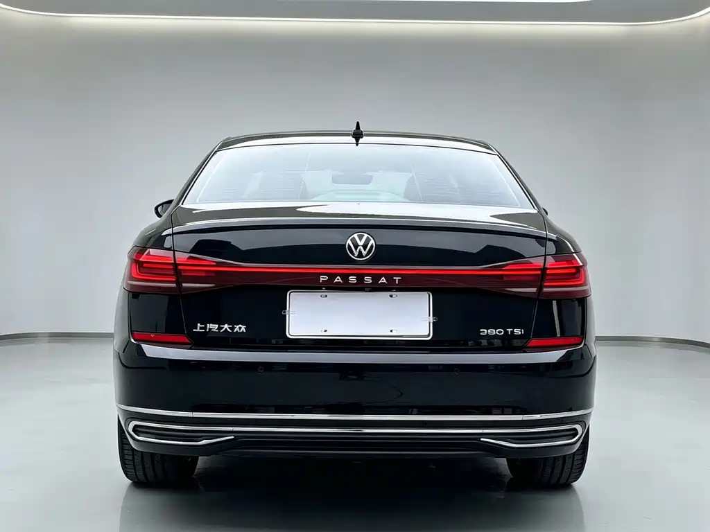 Volkswagen Passat — фото 4