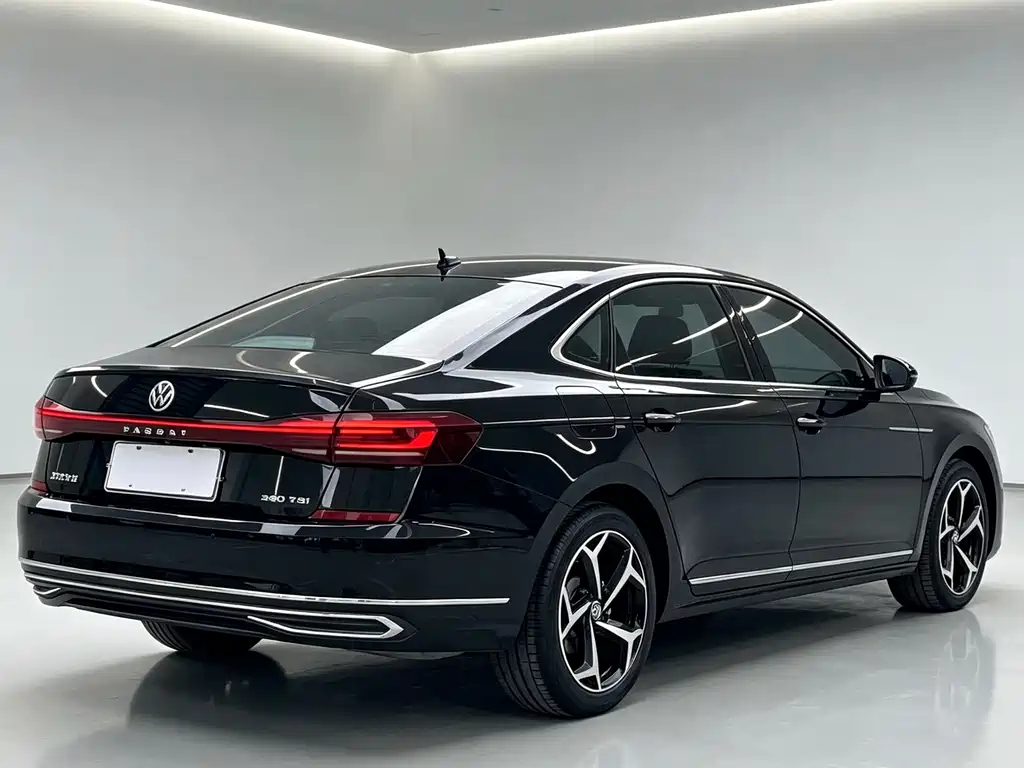 Volkswagen Passat — фото 5