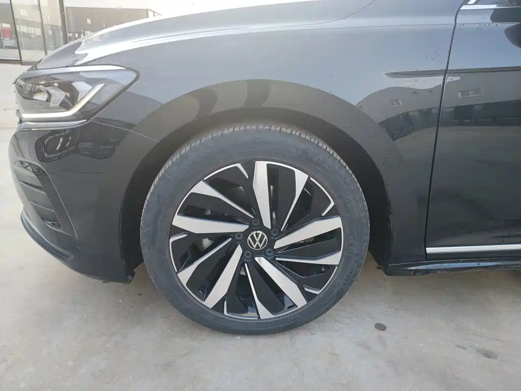 Volkswagen Passat — фото 16