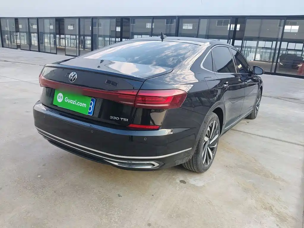 Volkswagen Passat — фото 20
