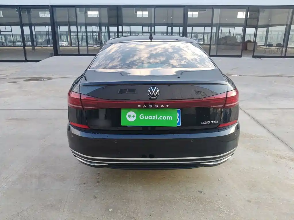 Volkswagen Passat — фото 22