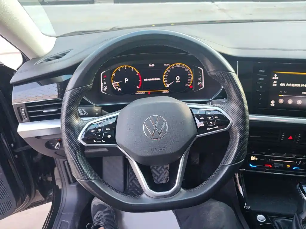 Volkswagen Passat — фото 4