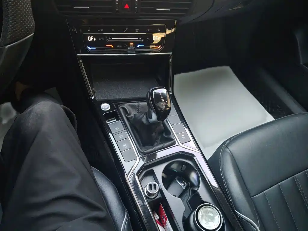 Volkswagen Passat — фото 6