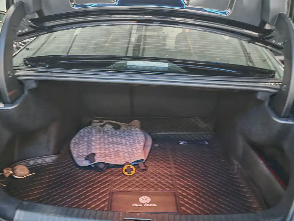 Volkswagen Passat — фото 13