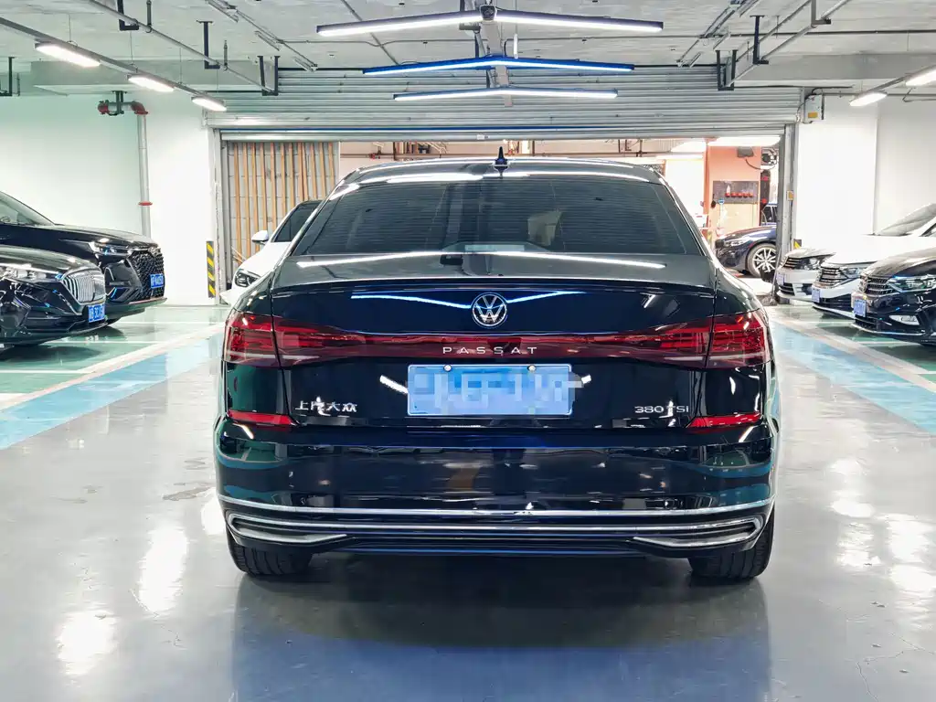 Volkswagen Passat — фото 4