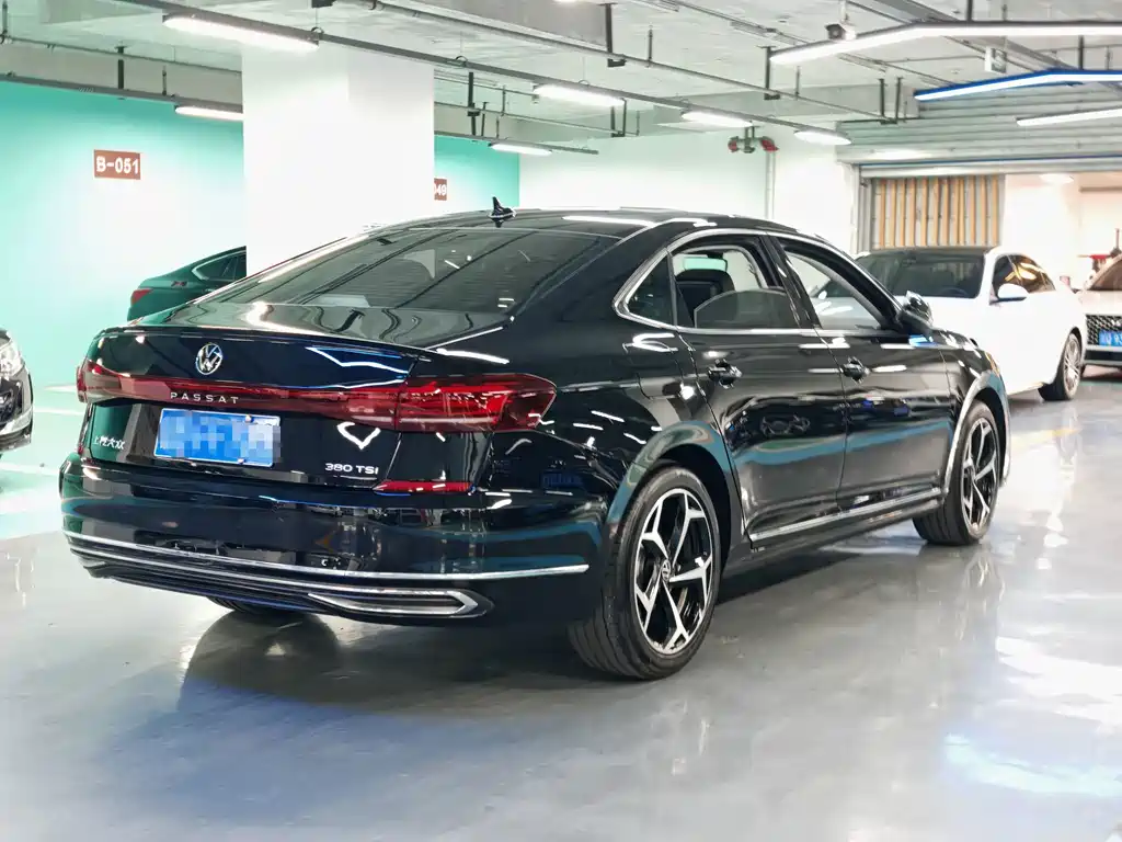 Volkswagen Passat — фото 5