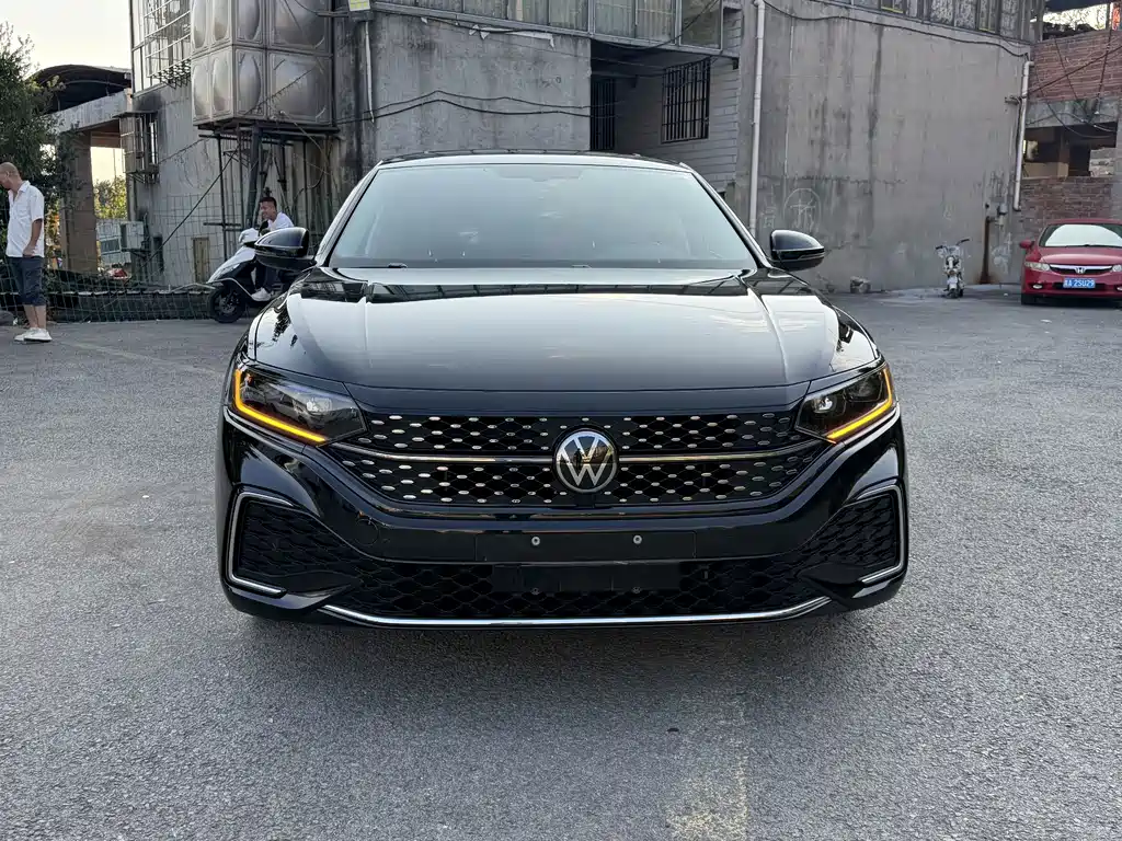 Volkswagen Passat — фото 2