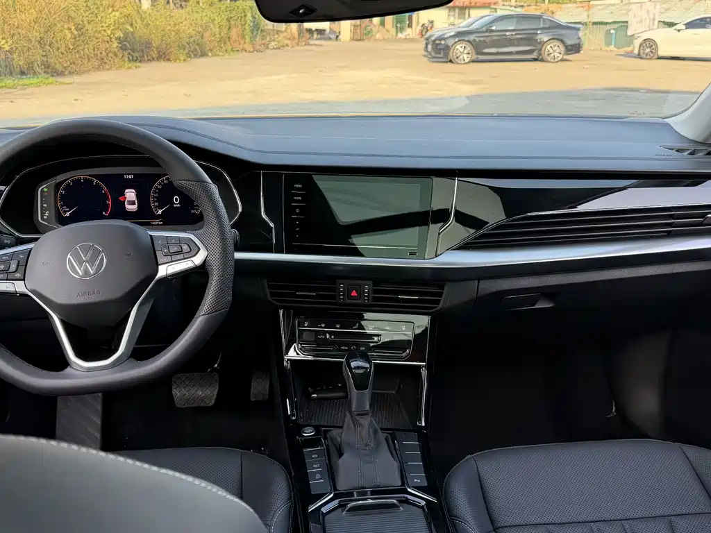 Volkswagen Passat — фото 7