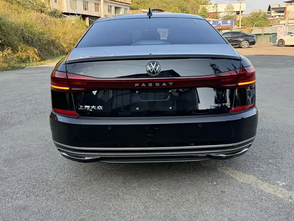 Volkswagen Passat — фото 10