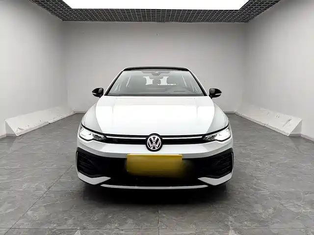Volkswagen Golf — фото 2