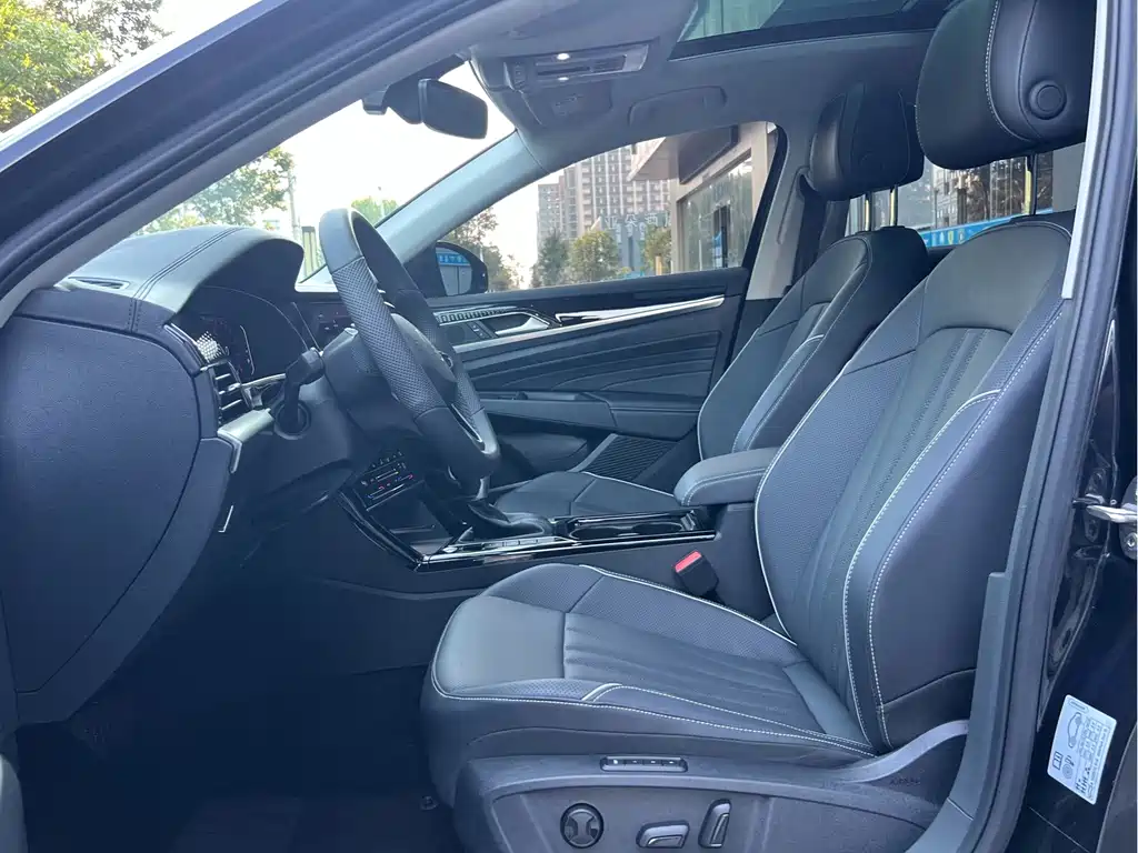 Volkswagen Passat — фото 8