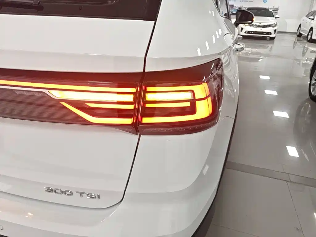 Volkswagen Tharu — фото 7