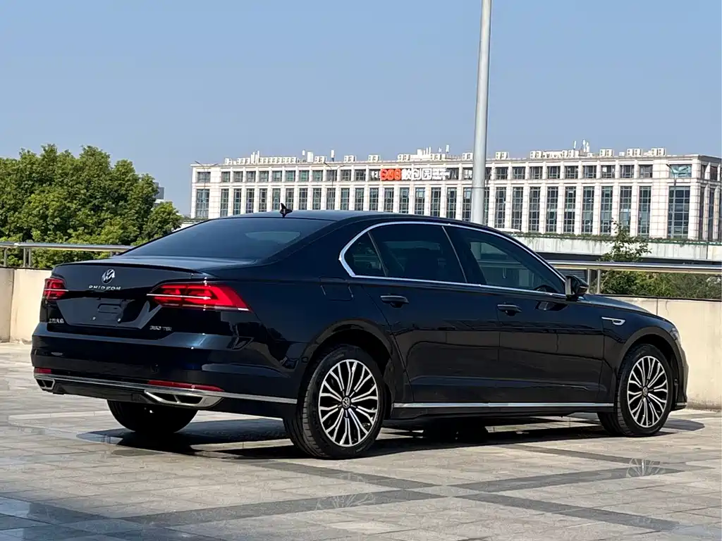 Volkswagen Phideon — фото 4