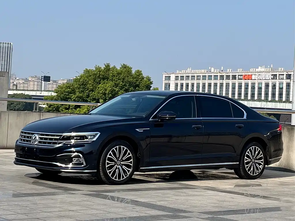 Volkswagen Phideon — фото 1