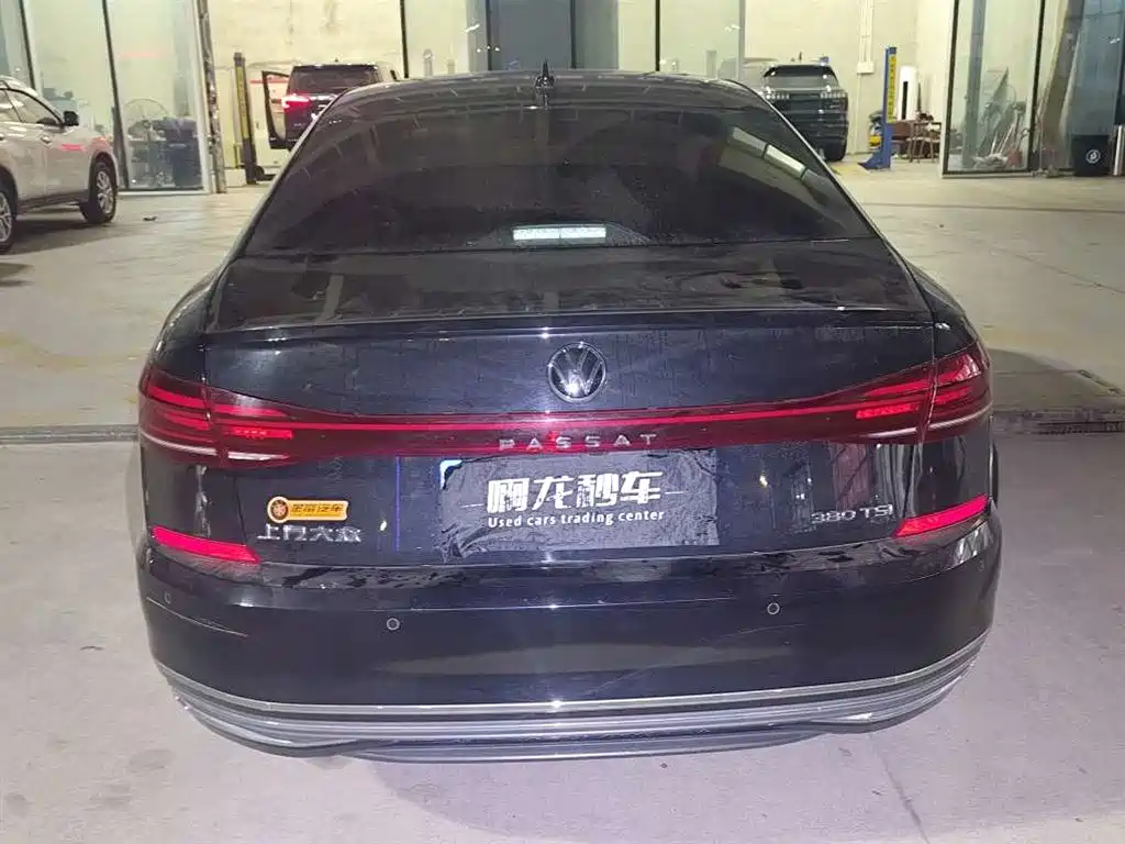 Volkswagen Passat — фото 8