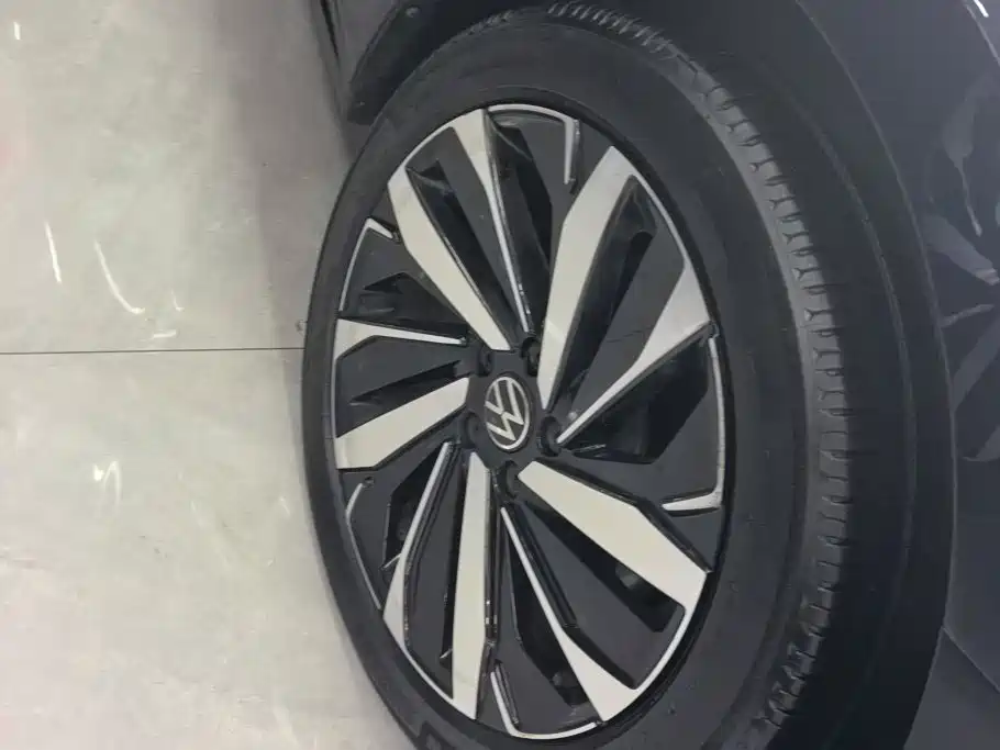 Volkswagen Passat — фото 6