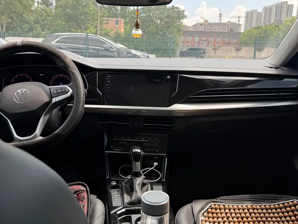 Volkswagen Passat — фото 13