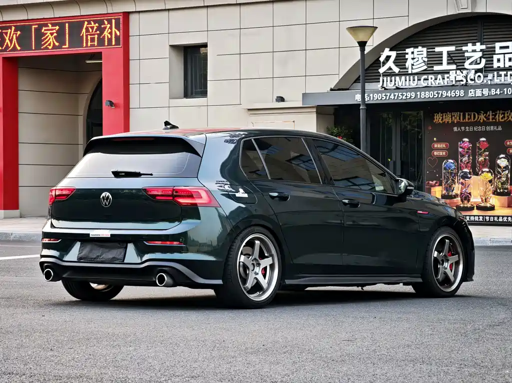 Volkswagen Golf GTI — фото 3