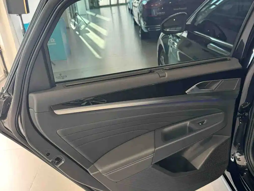 Volkswagen Passat — фото 8
