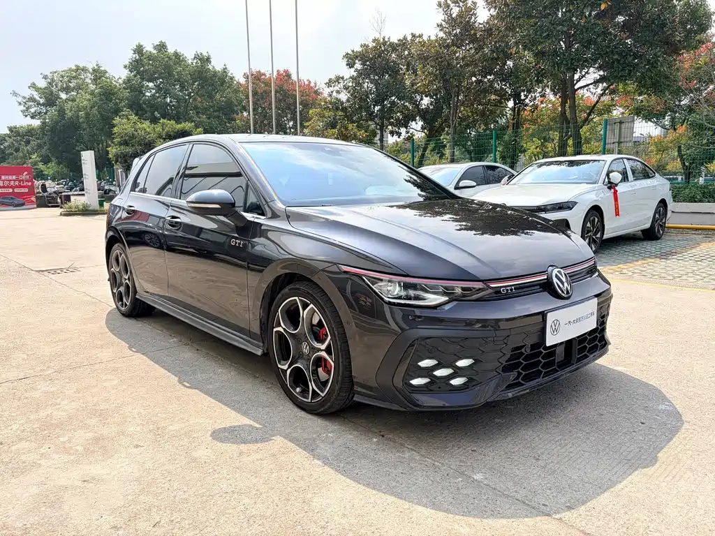 Volkswagen Golf GTI — фото 3