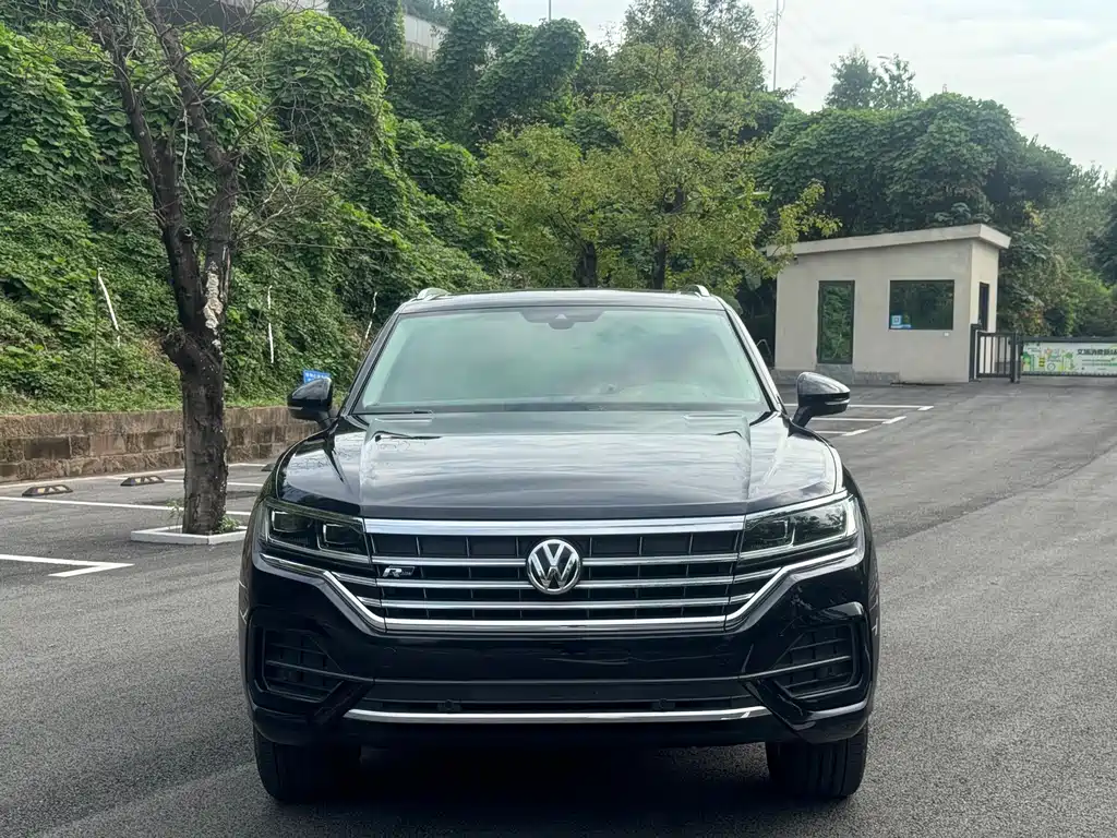 Volkswagen Touareg — фото 2