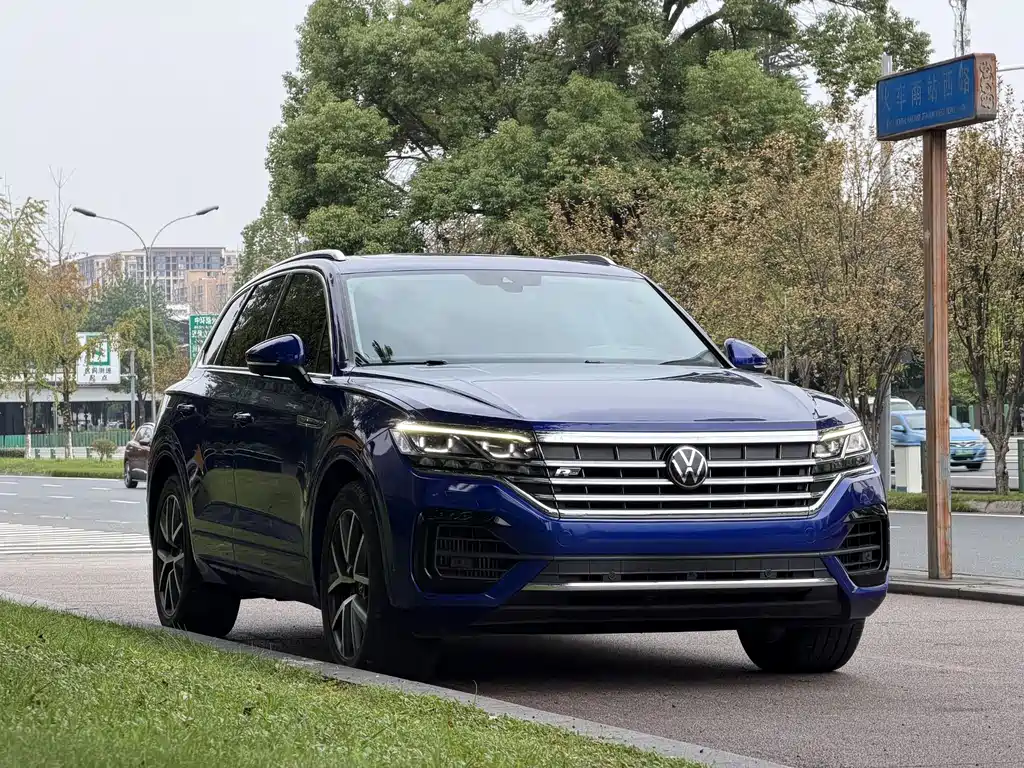 Volkswagen Touareg — фото 2