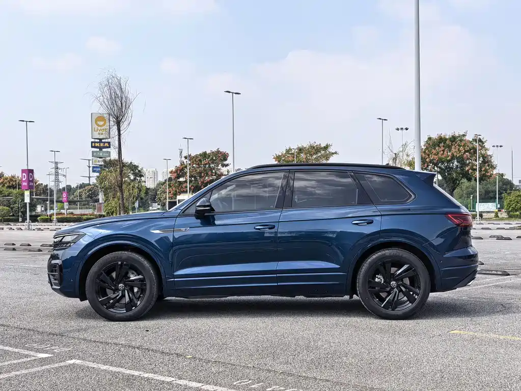 Volkswagen Touareg — фото 4
