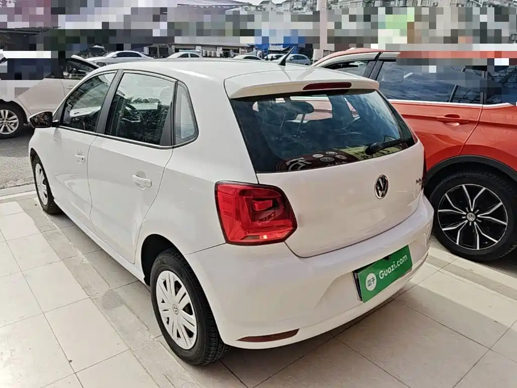 Volkswagen Polo — фото 4