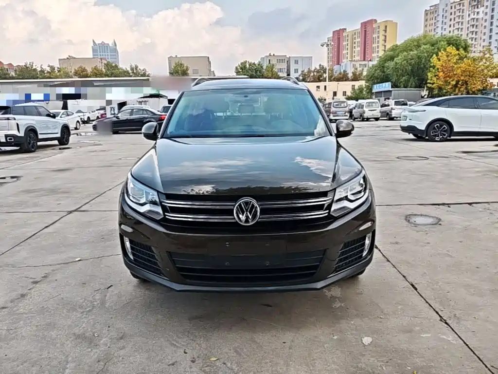 Volkswagen Tiguan — фото 2