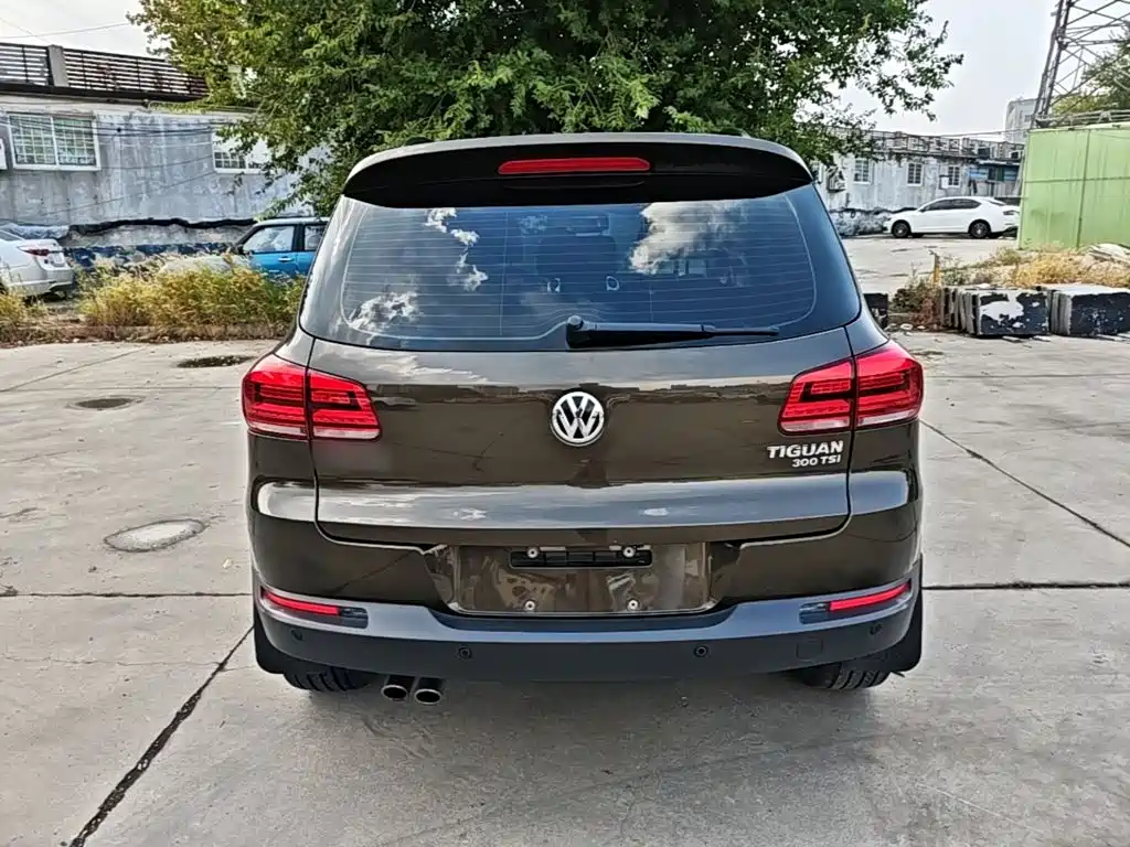 Volkswagen Tiguan — фото 5