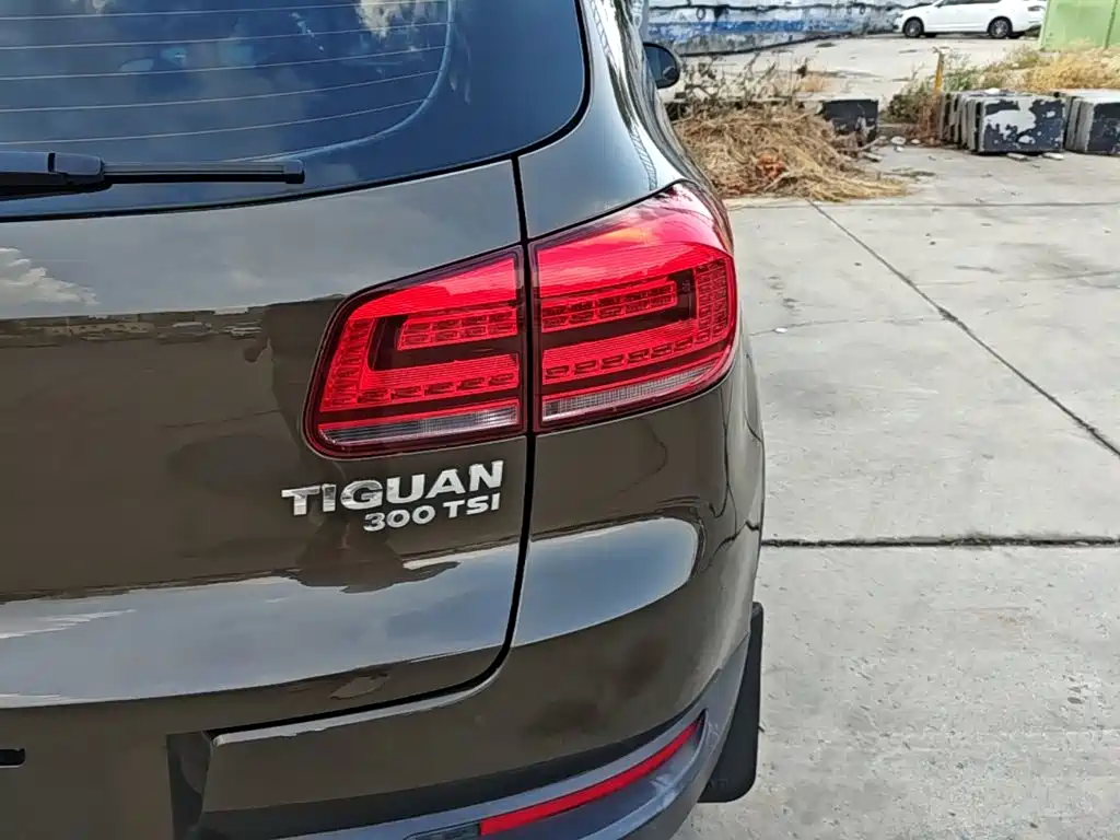 Volkswagen Tiguan — фото 7