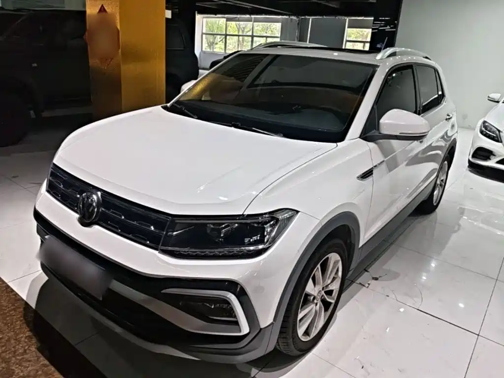 Volkswagen T-Cross — фото 1