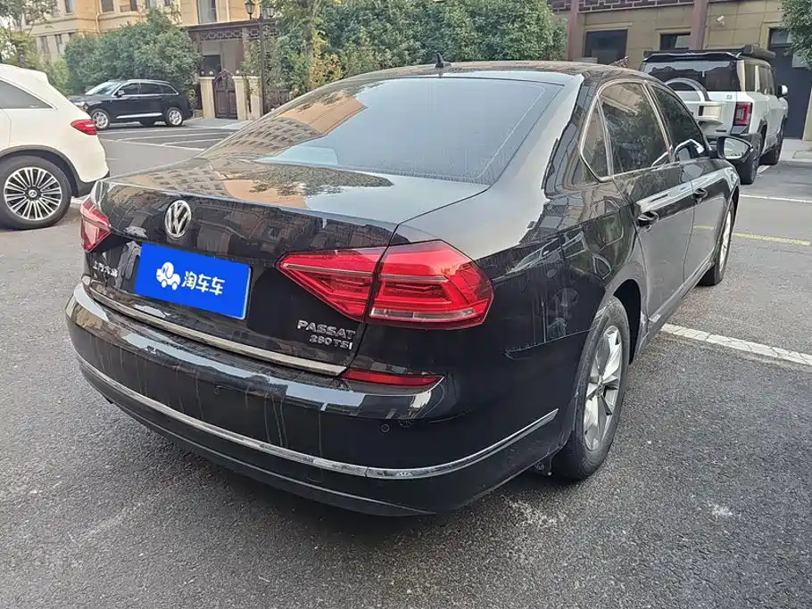 Volkswagen Passat — фото 3