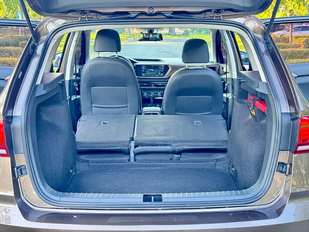 Volkswagen Tharu — фото 17