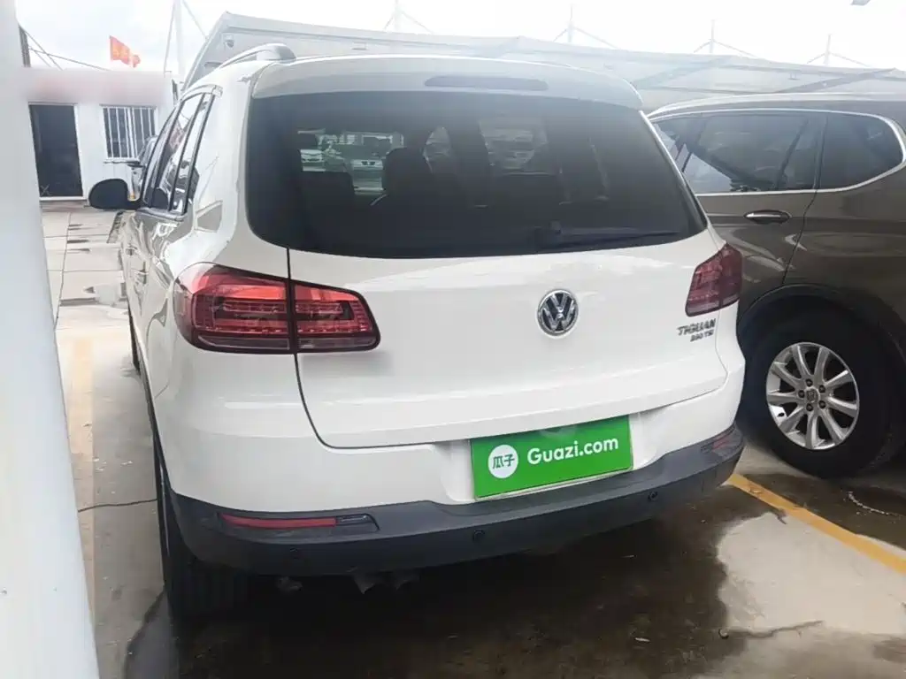 Volkswagen Tiguan — фото 4