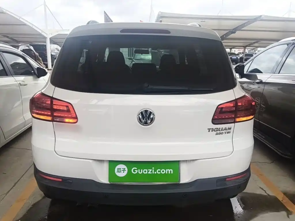 Volkswagen Tiguan — фото 5
