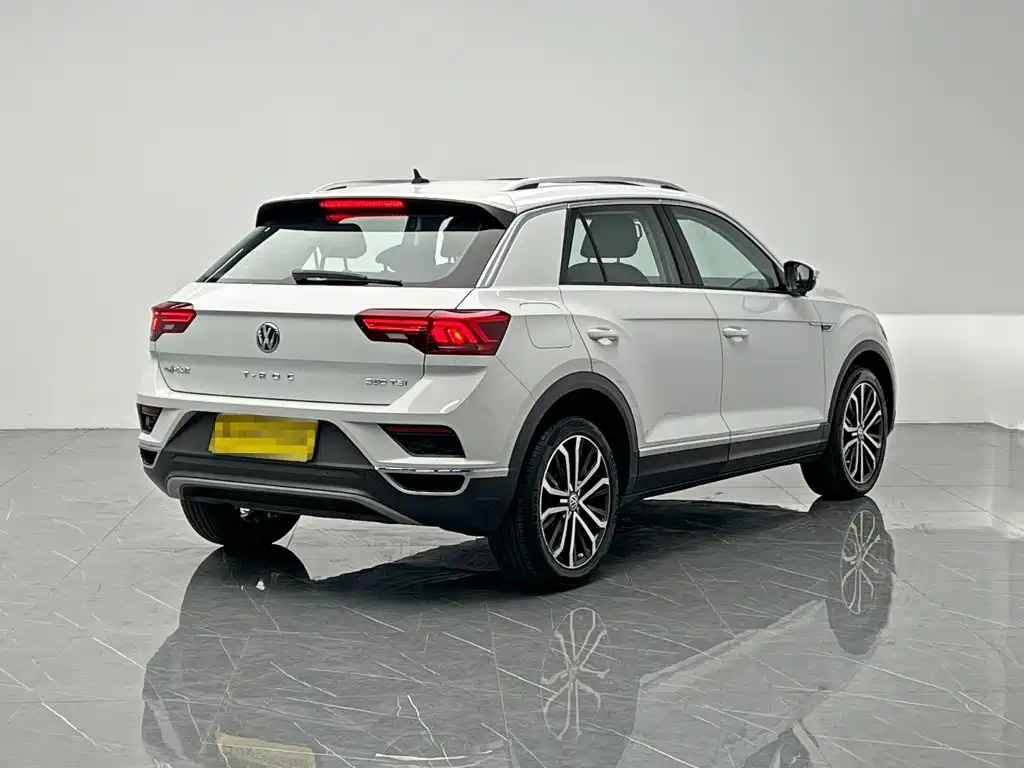 Volkswagen T-Roc — фото 6