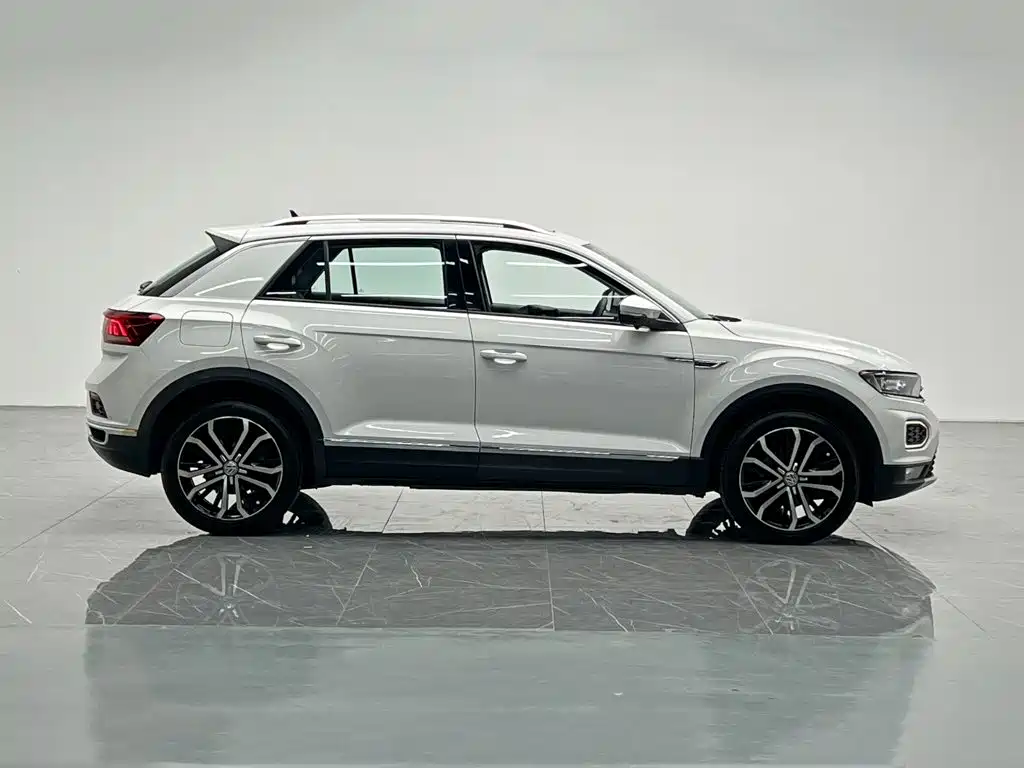 Volkswagen T-Roc — фото 7