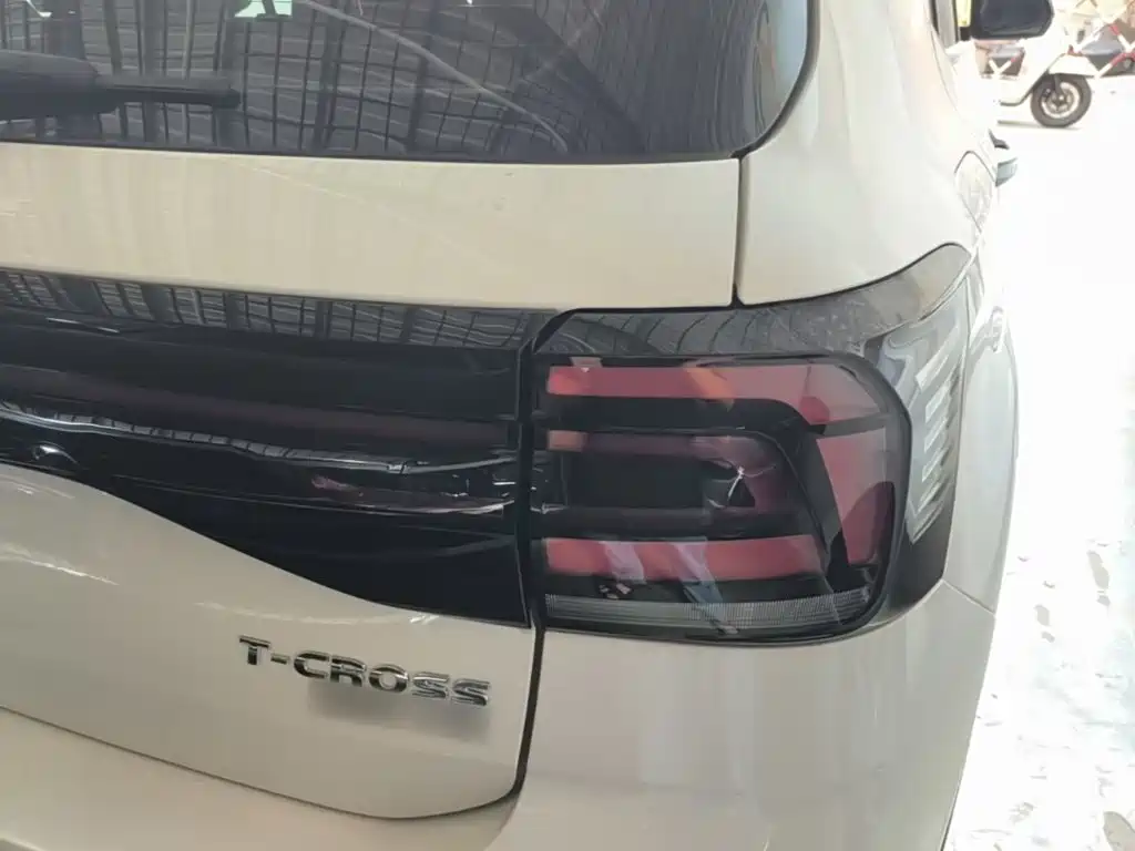 Volkswagen T-Cross — фото 7