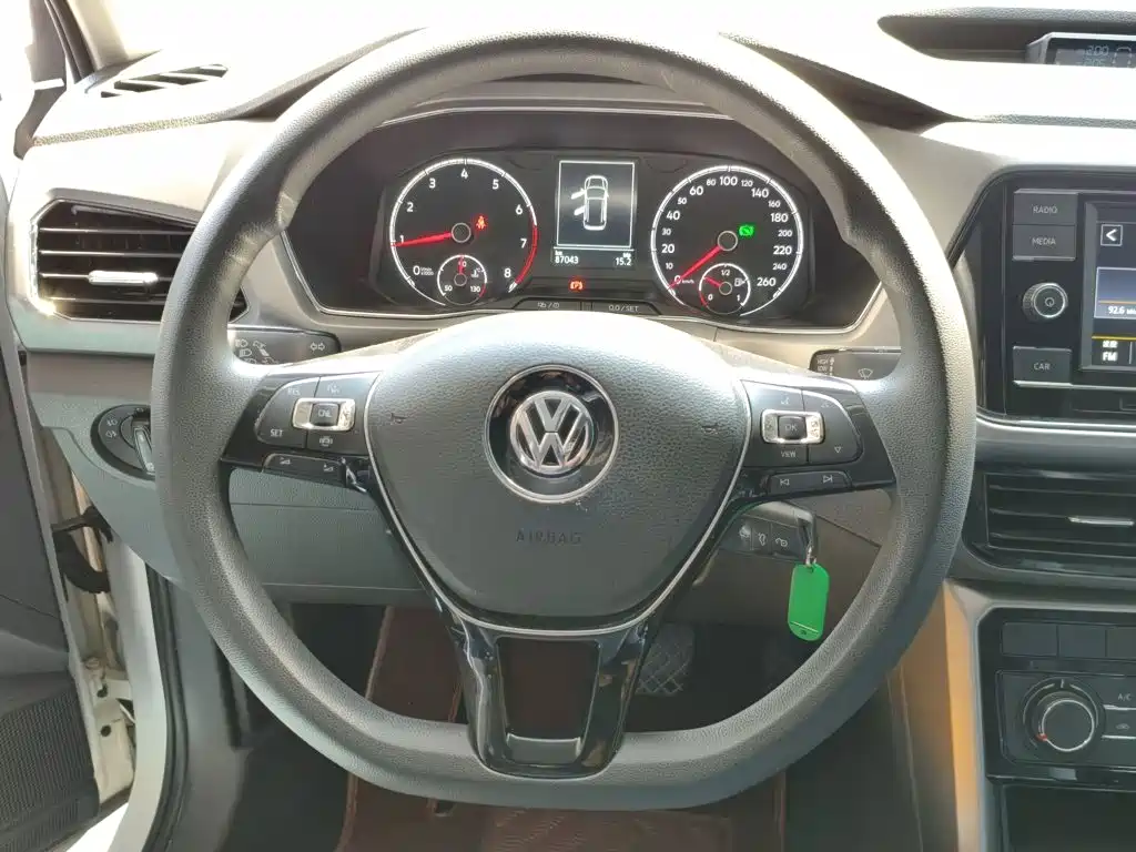 Volkswagen T-Cross — фото 10